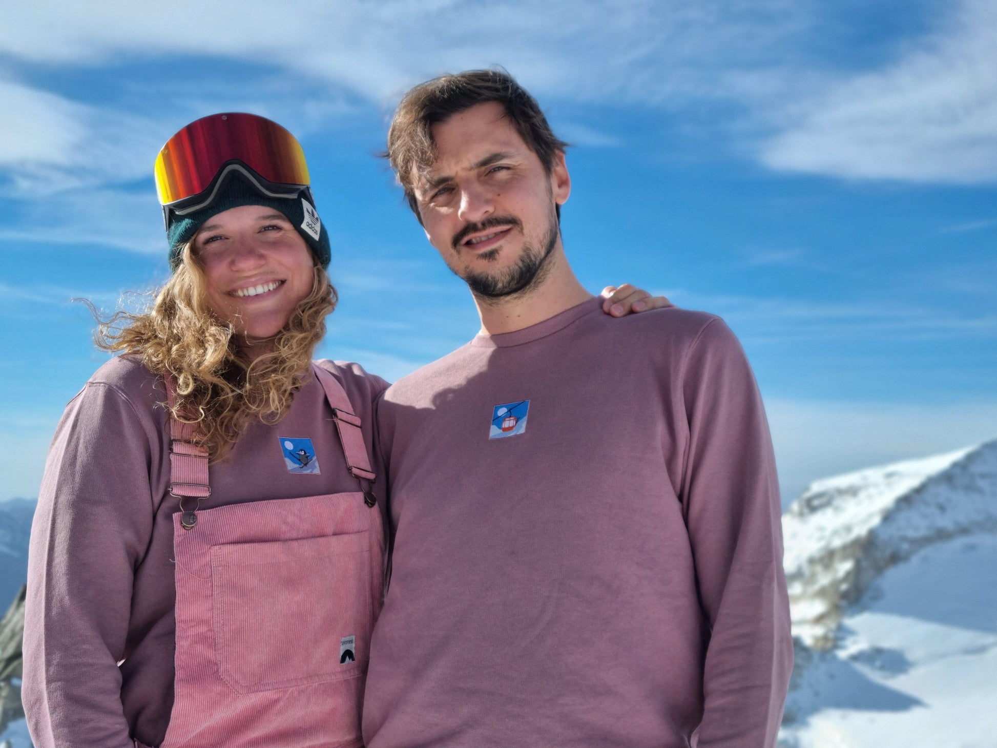 Hit the ski slopes with this unisex adult sweater with skilift embroidery. Twin with your family: we have kids & adults sizes available.